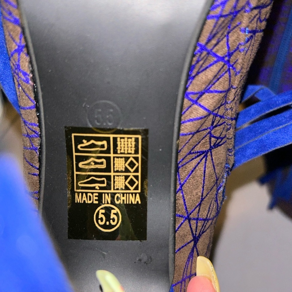 Boots - Picture 4 of 4